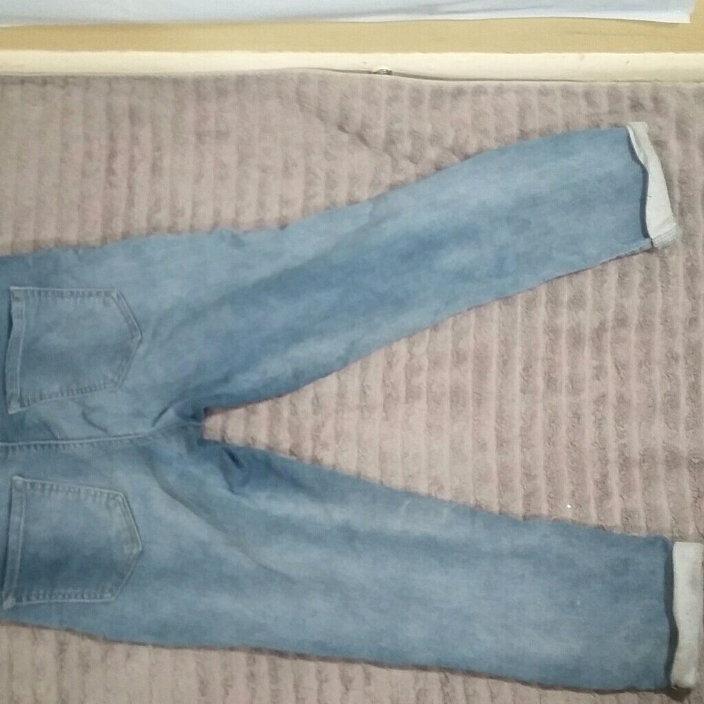 Capris - Picture 3 of 3